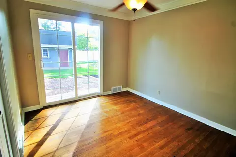 Bedroom - 3530 19th Ave, Moline, IL 61265 photo 1 of 7