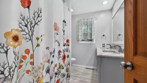 Bath - 1502 Julie Dr, Bloomington, IL 61701 photo 1 of 2