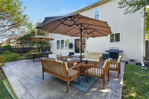 Exterior - 611 Walnut Ave, Maple Park, IL 60151 photo 2 of 5
