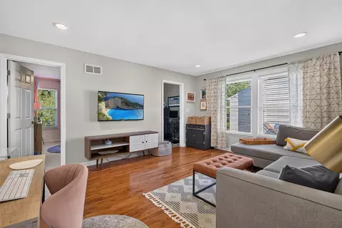Living - 611 Walnut Ave, Maple Park, IL 60151 photo 4 of 4