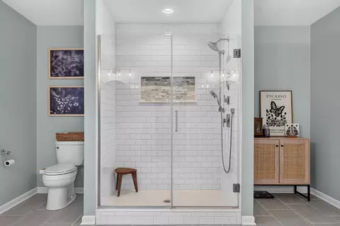 Bath - 611 Walnut Ave, Maple Park, IL 60151 photo 2 of 3