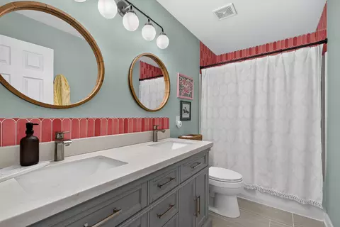 Bath - 611 Walnut Ave, Maple Park, IL 60151 photo 3 of 3