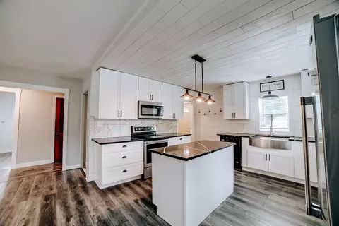 Kitchen - 445 N 5th St, Sheldon, IL 60966 photo 2 of 4