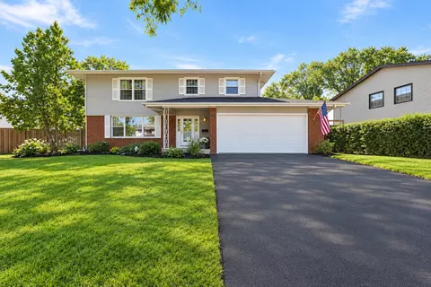 748 Milbeck Ct, Elk Grove Village, IL 60007