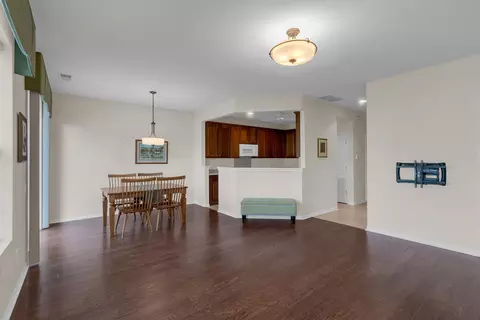 Living - 2771 Beacon Point Cir, Elgin, IL 60124 photo 2 of 3