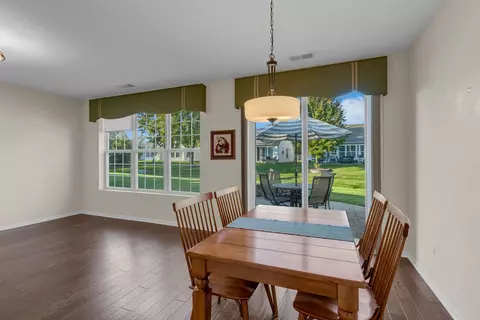 Dining - 2771 Beacon Point Cir, Elgin, IL 60124 photo 2 of 2