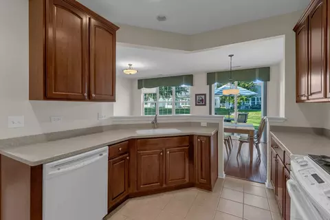 Kitchen - 2771 Beacon Point Cir, Elgin, IL 60124 photo 1 of 4