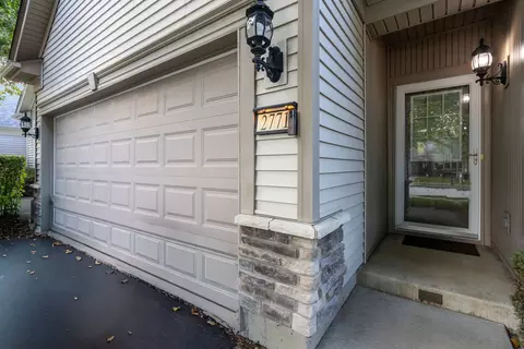 Exterior - 2771 Beacon Point Cir, Elgin, IL 60124 photo 2 of 7