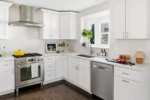 Kitchen - 1503 Monroe Ave, River Forest, IL 60305 photo 3 of 6