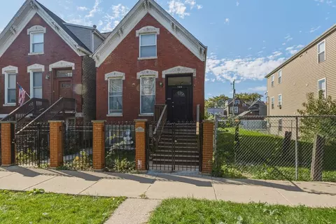 920 N Mozart St, Chicago, IL 60622