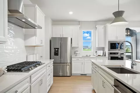 Kitchen - 3132 Peyton Cir, Aurora, IL 60503 photo 3 of 4
