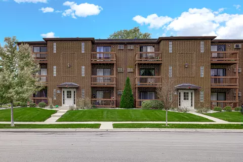 1108 Cedar St #3A, Glendale Heights, IL 60139