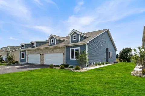 3995 Shoeger Dr, Yorkville, IL 60560