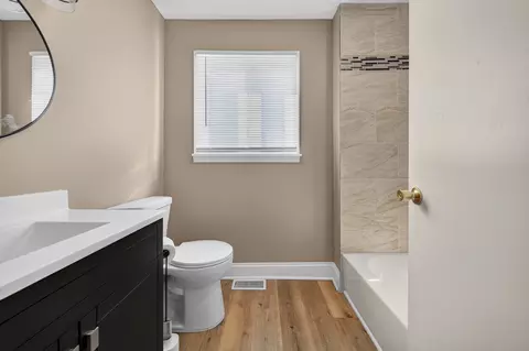 Bath - 17089 Crane Ave, Hazel Crest, IL 60429 photo 2 of 3