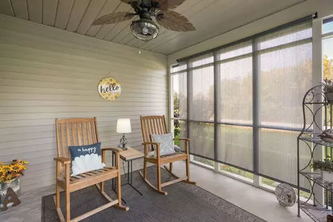 Exterior - 17 Dexter Blvd, Park View, IA 52748 photo 3 of 9