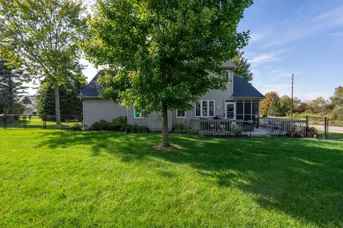 Exterior - 17 Dexter Blvd, Park View, IA 52748 photo 9 of 9