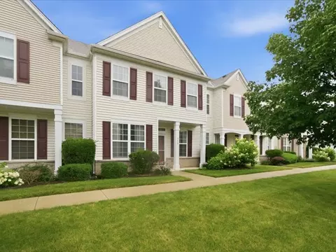 543 Topeka Dr, Grayslake, IL 60030