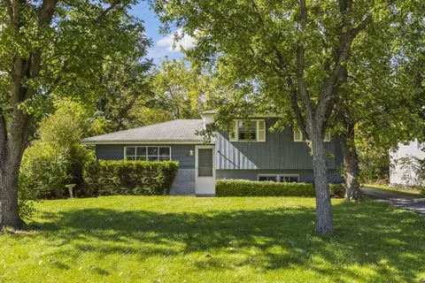 6118 Stonewall Ave, Downers Grove, IL 60516