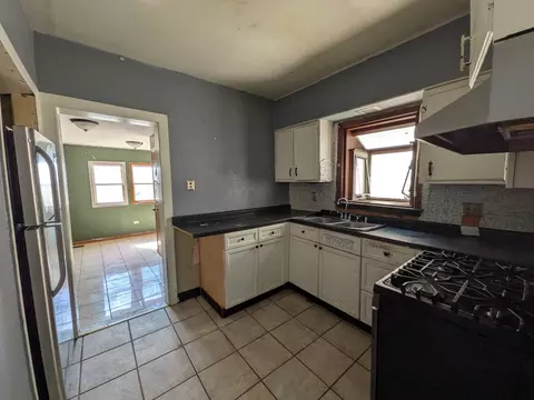 Kitchen - 7313 W 58th Pl, Summit, IL 60501 photo 1 of 1