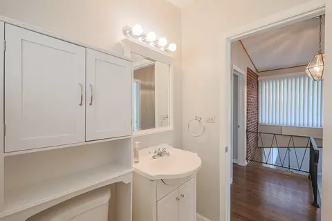 Bath - 3046 S 24th Ave #2, Broadview, IL 60155 photo 3 of 3