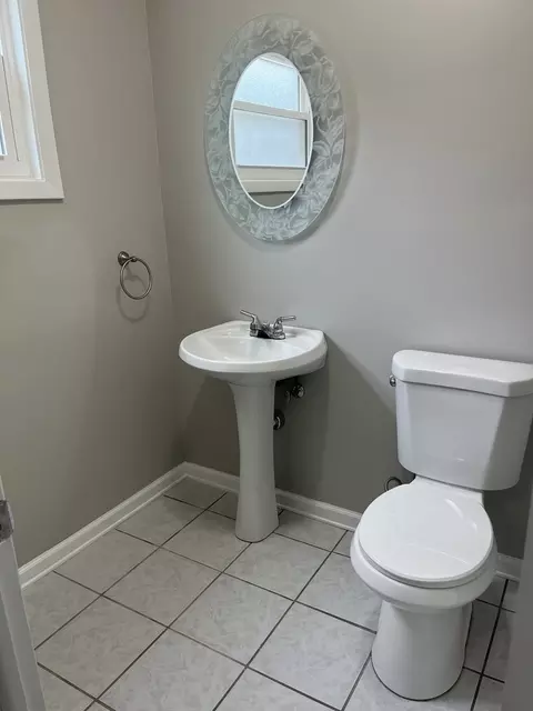 Bath - 3046 S 24th Ave #2, Broadview, IL 60155 photo 1 of 3