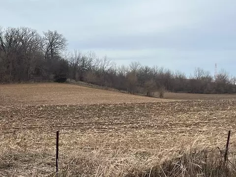 1 235th St, Leclaire, IA 52753