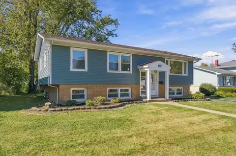 1444 East St, Crete, IL 60417