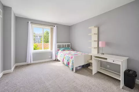 Bedroom - 5400 Astor Ln #103, Rolling Meadows, IL 60008 photo 1 of 2