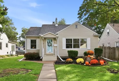 3023 Jefferson Ave, Davenport, IA 52803