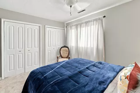 Bedroom - 800 E Iowa St #2A, Eldridge, IA 52748 photo 3 of 6