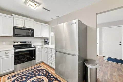 Kitchen - 800 E Iowa St #2A, Eldridge, IA 52748 photo 3 of 3