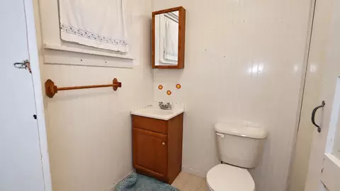 Bath - 506 N Genesee St, Morrison, IL 61270 photo 1 of 2