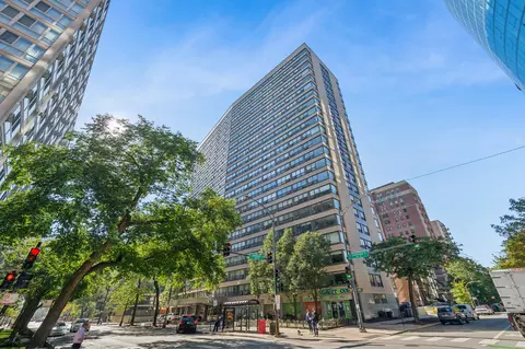 2930 N Sheridan Rd #1408, Chicago, IL 60657