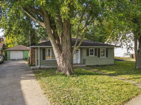 Exterior - 140 Section Line Rd, Manteno, IL 60950 photo 2 of 5