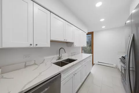 Kitchen - 1473 E Park Pl, Chicago, IL 60637 photo 4 of 4