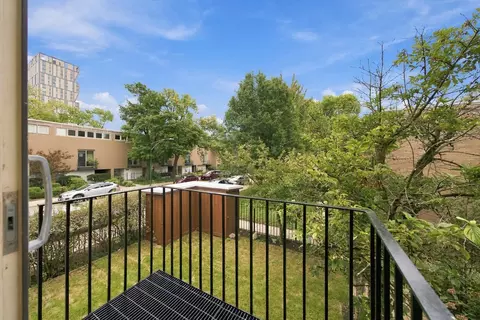 Exterior - 1473 E Park Pl, Chicago, IL 60637 photo 5 of 7