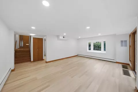 Living - 1473 E Park Pl, Chicago, IL 60637 photo 6 of 9