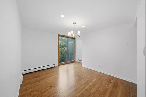 Dining - 1473 E Park Pl, Chicago, IL 60637 photo 2 of 3