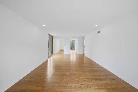 Living - 1473 E Park Pl, Chicago, IL 60637 photo 5 of 9
