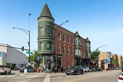 2202 N Clybourn Ave #3, Chicago, IL 60614