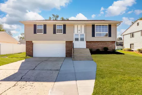 615 Palmer Ave, Romeoville, IL 60446