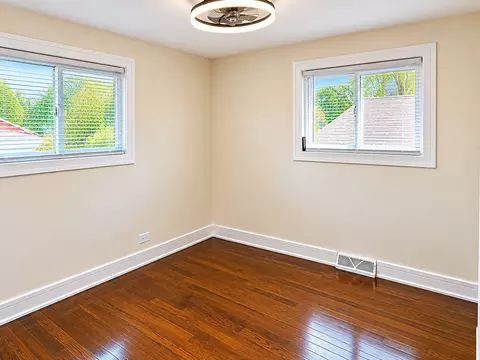 Bedroom - 16549 Winchester Ave, Markham, IL 60428 photo 4 of 8