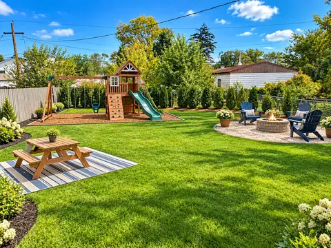 Exterior - 16549 Winchester Ave, Markham, IL 60428 photo 3 of 3