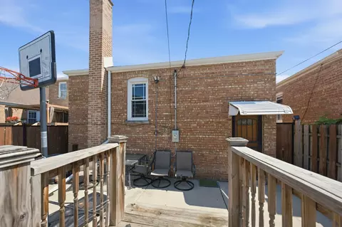 Exterior - Undisclosed, Chicago, IL 60629 photo 7 of 8