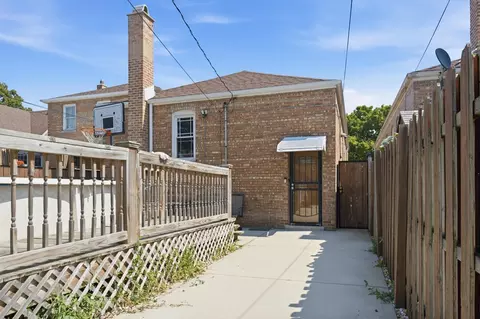 Exterior - Undisclosed, Chicago, IL 60629 photo 5 of 8