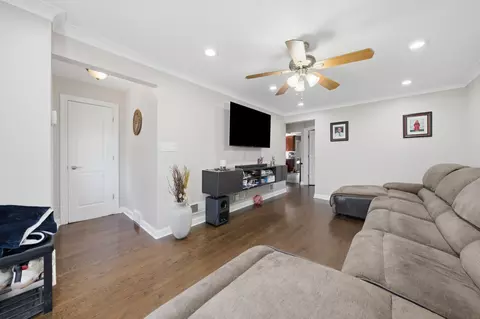Entry Way - Undisclosed, Chicago, IL 60629 photo 1 of 1
