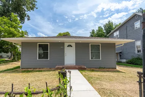103 S Forest Ave, Carbondale, IL 62901