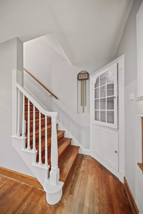 Entry Way - 2421 14th Ave, Moline, IL 61265 photo 2 of 4