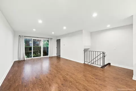 Living - 400 E Kensington Rd #B, Mount Prospect, IL 60056 photo 1 of 6