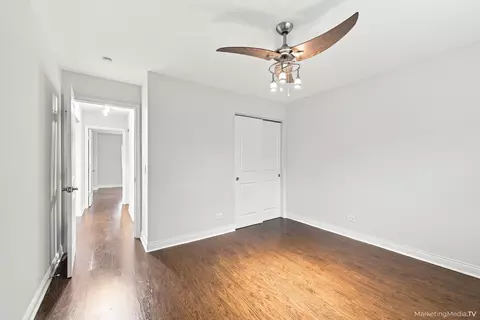 Bedroom - 400 E Kensington Rd #B, Mount Prospect, IL 60056 photo 6 of 8